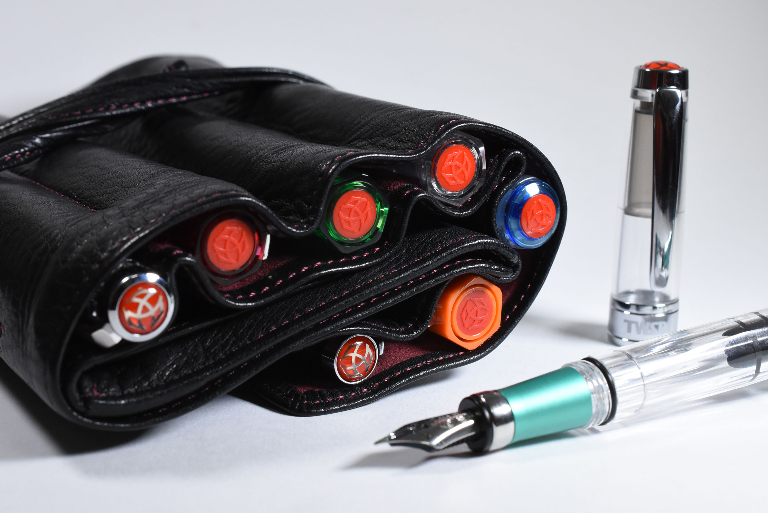 TWSBI TAIWAN表記 万年筆３点 中古品 TWSBI TAIWAN表記 万年筆3点 中古品